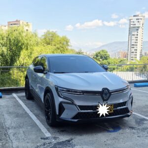RENAULT MEGANE E-TECH AT 4X2 2025**: imagen 5