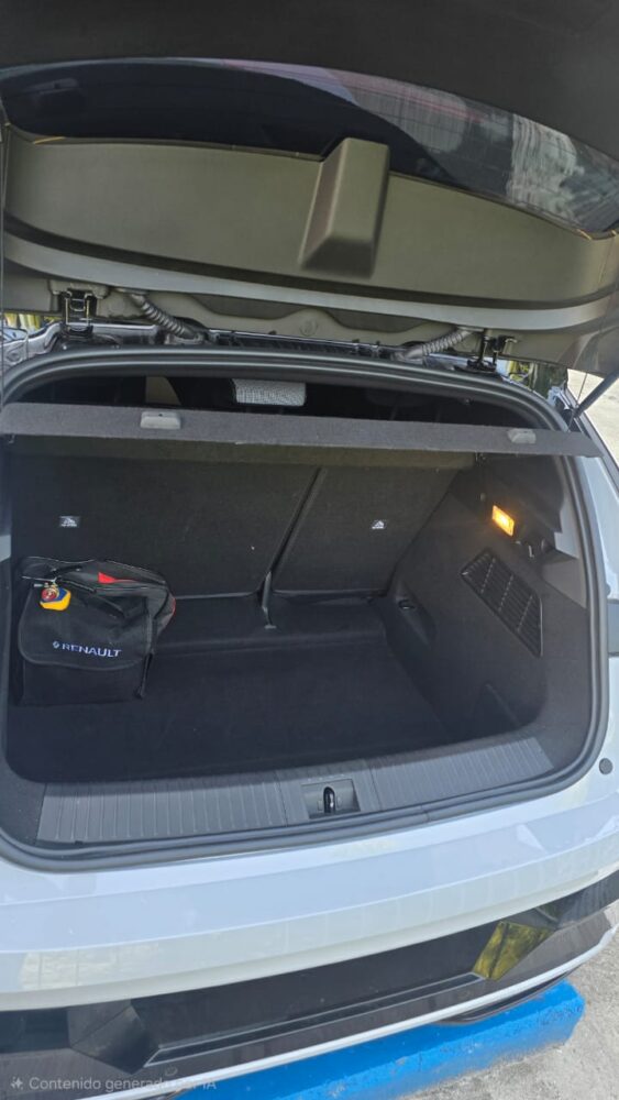 RENAULT MEGANE E-TECH AT 4X2 2025**