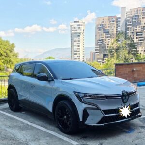 RENAULT MEGANE E-TECH AT 4X2 2025**: imagen 4