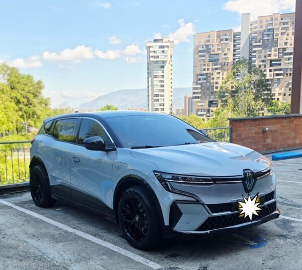 RENAULT MEGANE E-TECH AT 4X2 2025**