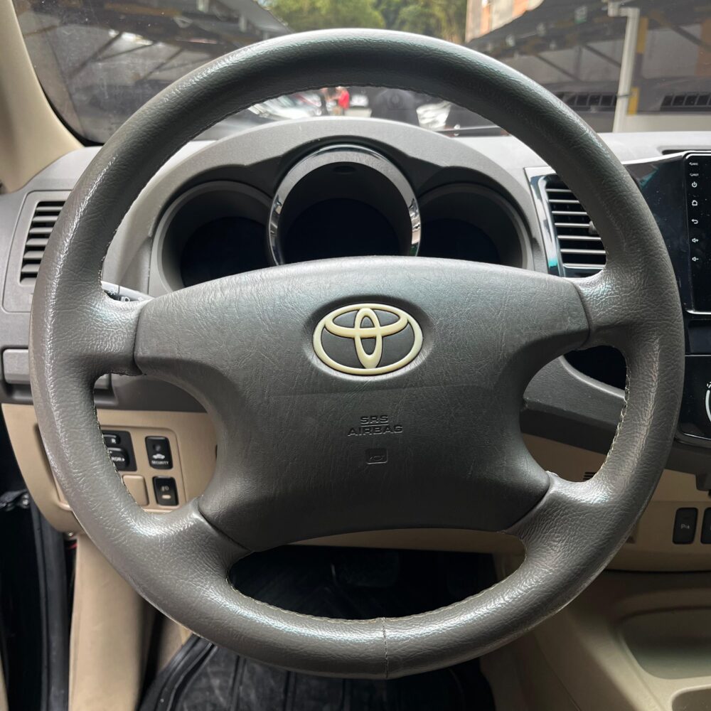 TOYOTA FORTUNER 2.7L AT 2.7CC 4X2 2012**: imagen 12
