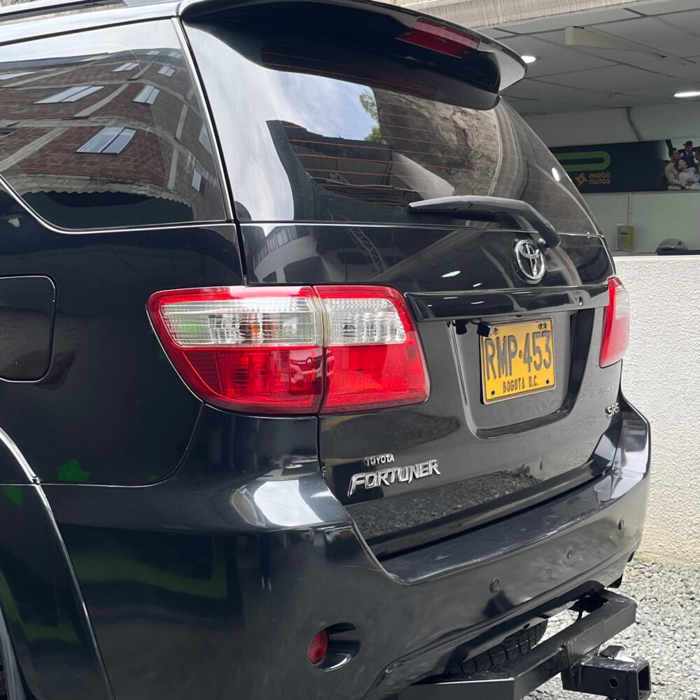 TOYOTA FORTUNER 2.7L AT 2.7CC 4X2 2012**: imagen 10