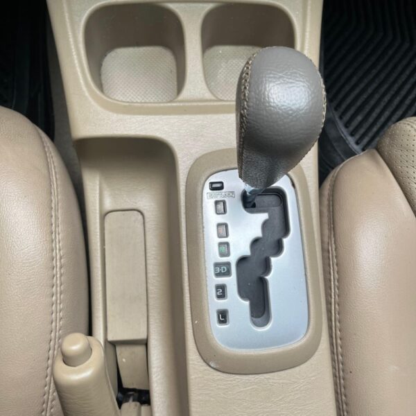 TOYOTA FORTUNER 2.7L AT 2.7CC 4X2 2012**