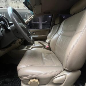 TOYOTA FORTUNER 2.7L AT 2.7CC 4X2 2012**: imagen 17