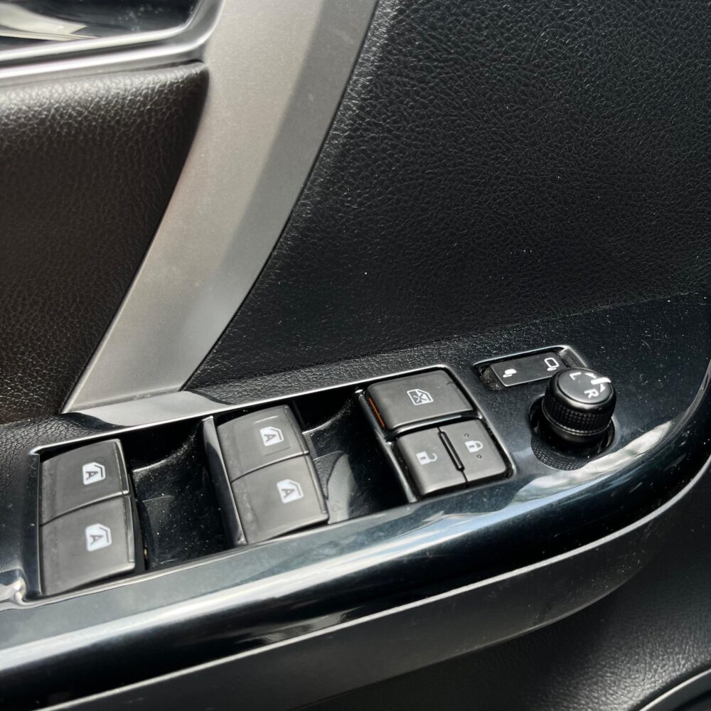 TOYOTA FORTUNER 2.7L MID TP 2.7CC 4X2 2020: imagen 11