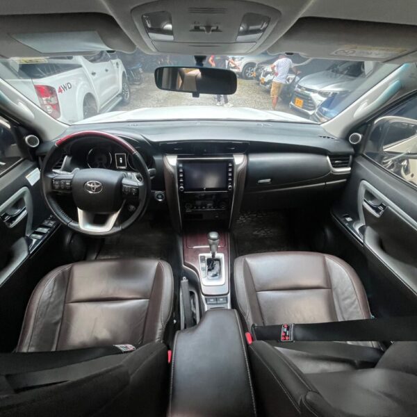 TOYOTA FORTUNER 2.7L MID TP 2.7CC 4X2 2020
