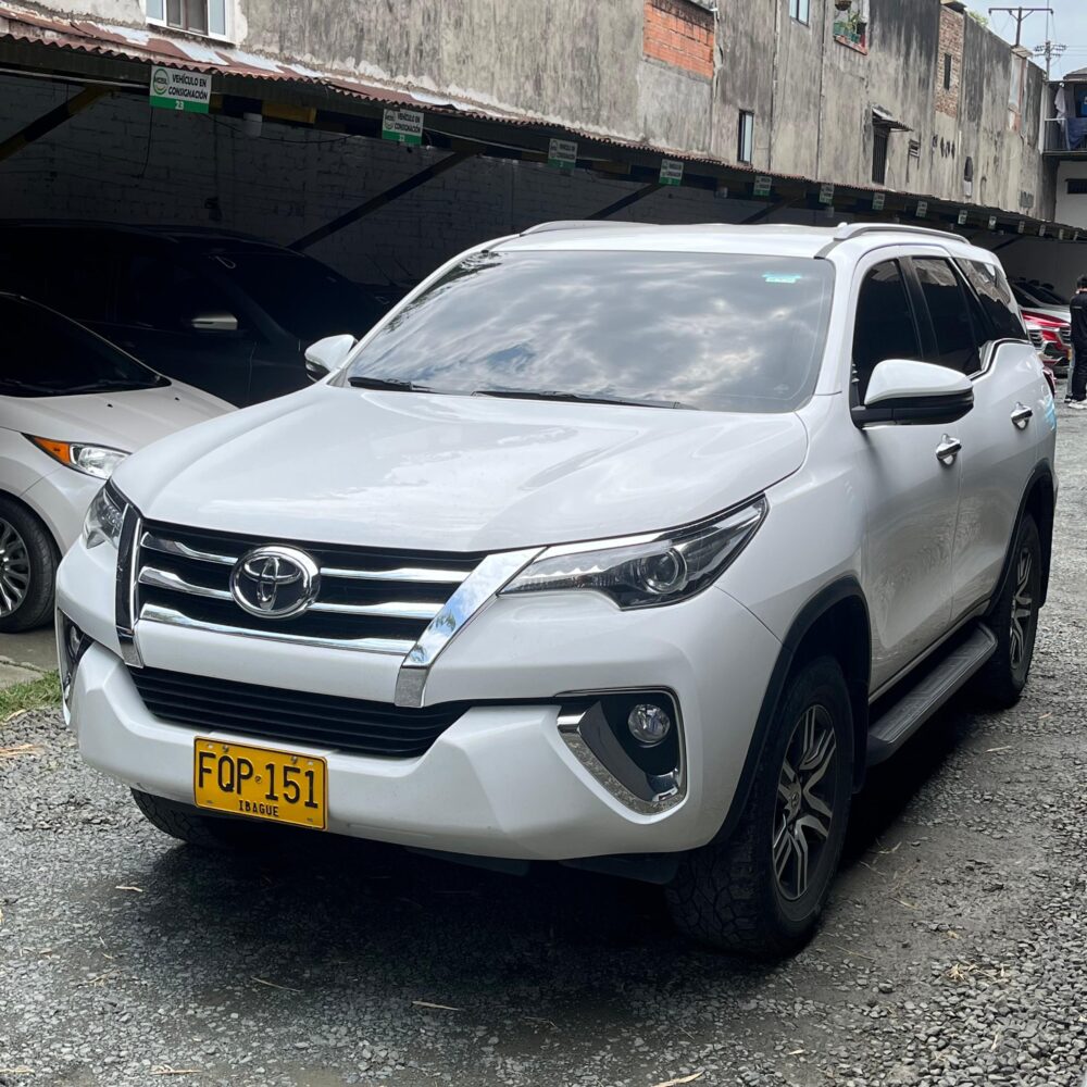 TOYOTA FORTUNER 2.7L MID TP 2.7CC 4X2 2020: imagen 1