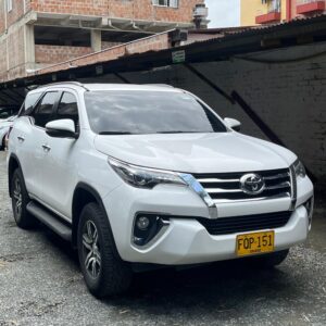 TOYOTA FORTUNER 2.7L MID TP 2.7CC 4X2 2020: imagen 3
