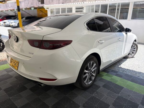 MAZDA 3 TOURING AT 2.0CC 2021