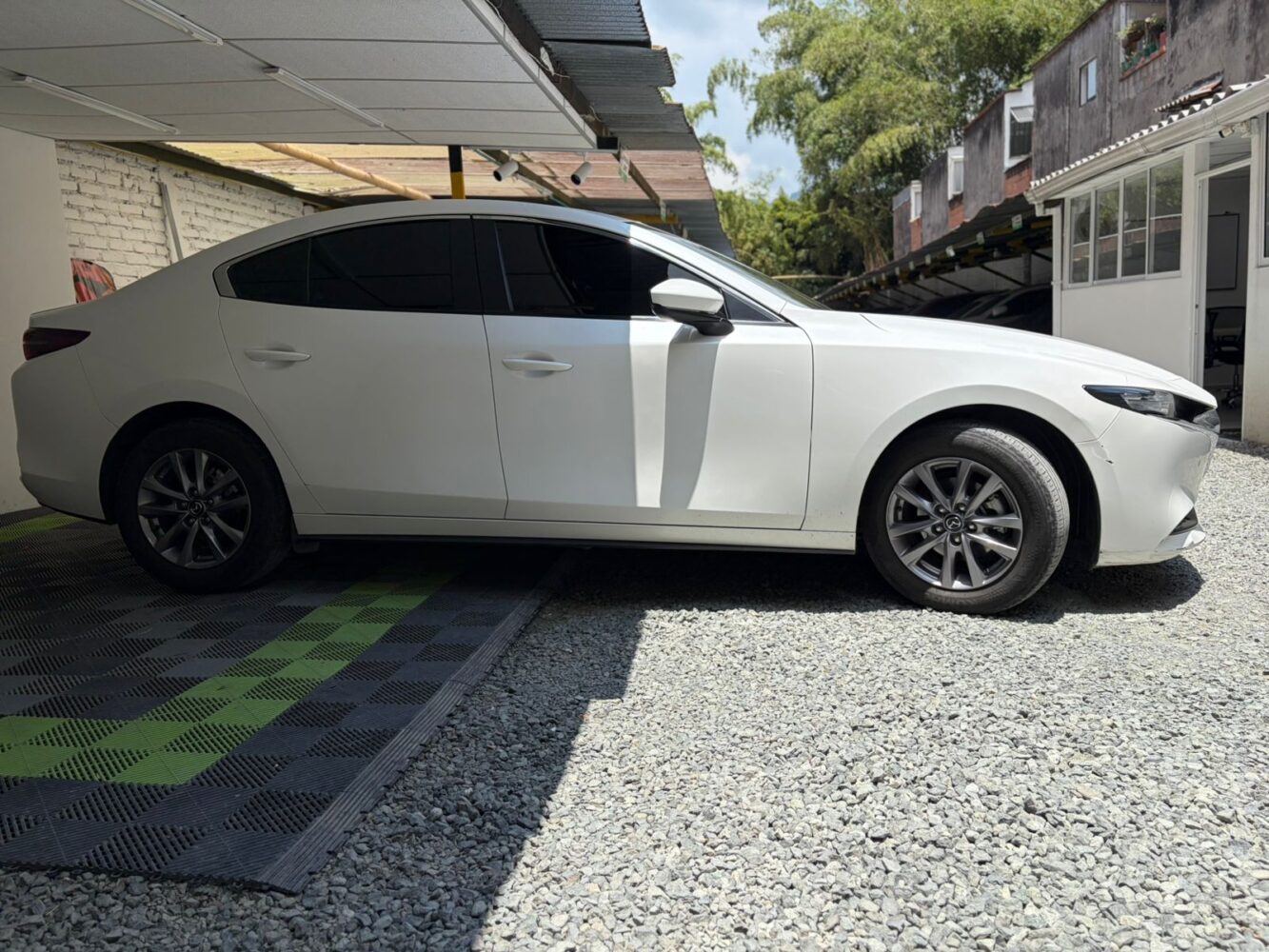 MAZDA 3 TOURING AT 2.0CC 2021: imagen 4