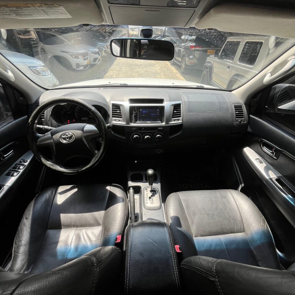 TOYOTA FORTUNER 2.7L AT 2.7CC 4X2 2015: imagen 14