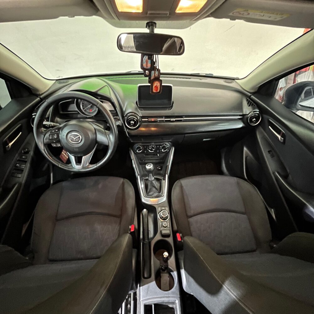 MAZDA 2 TOURING MT 1.5CC 2017: imagen 16