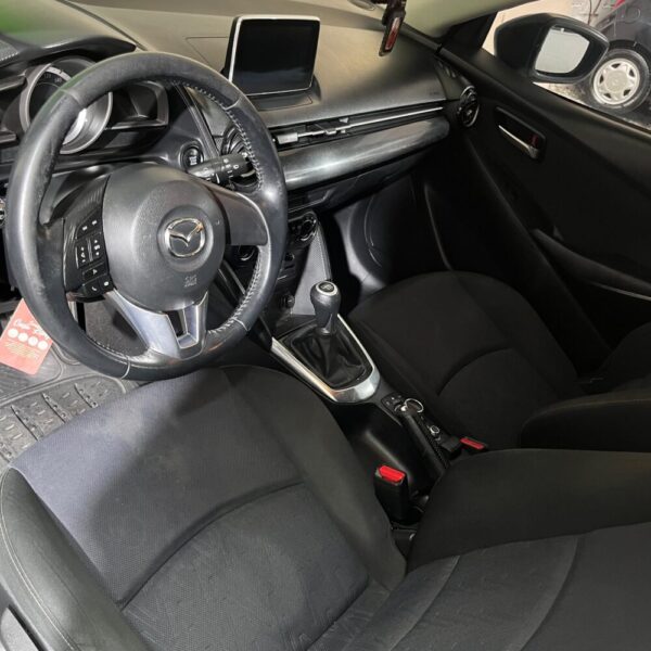 MAZDA 2 TOURING MT 1.5CC 2017