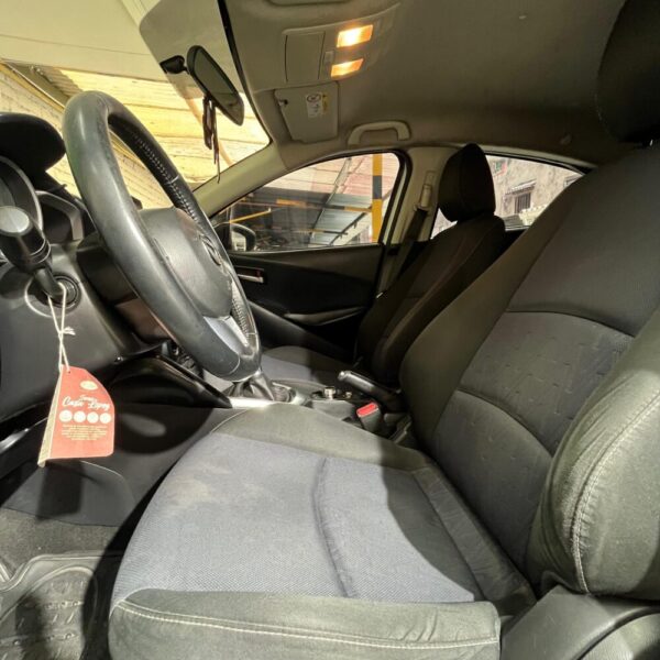 MAZDA 2 TOURING MT 1.5CC 2017