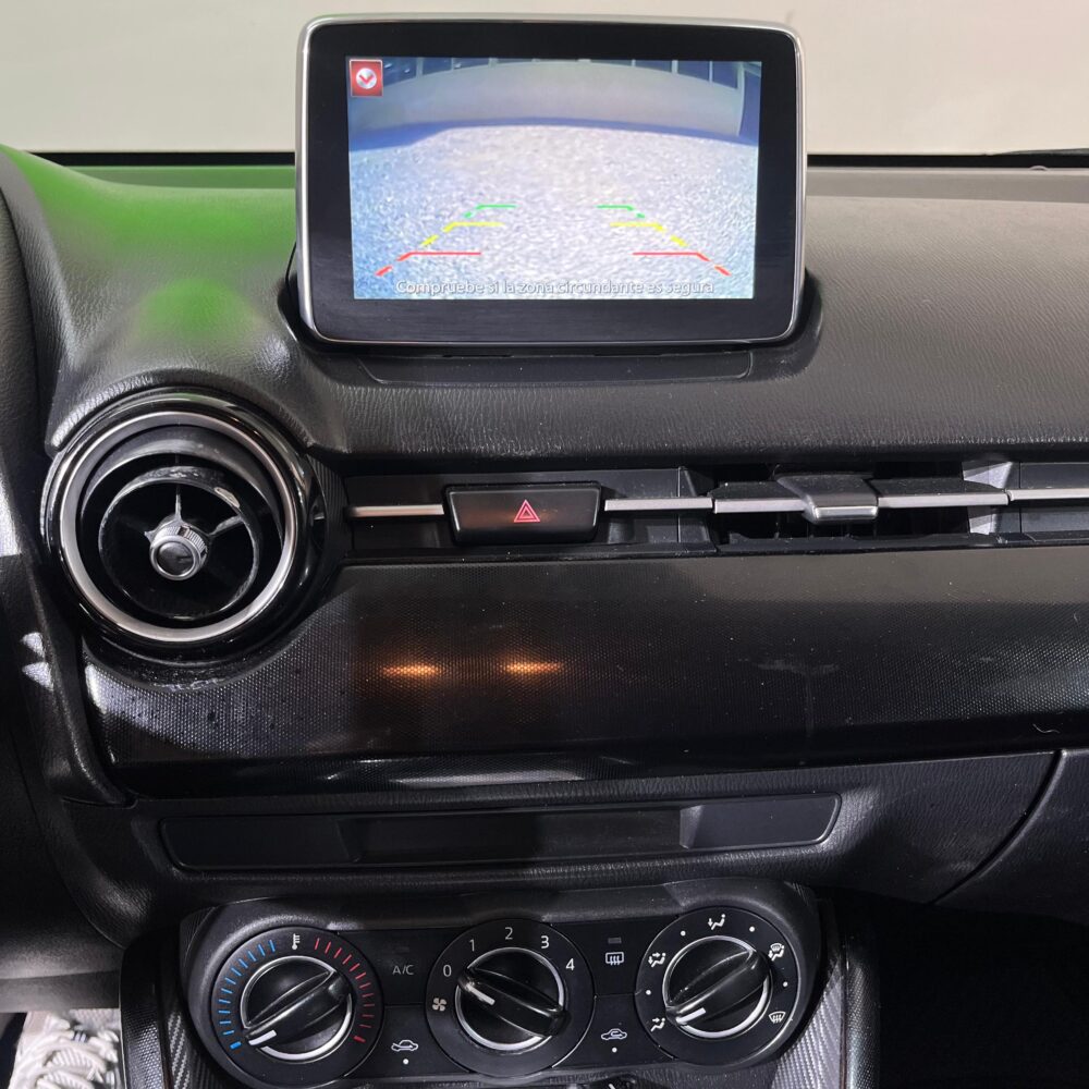 MAZDA 2 TOURING MT 1.5CC 2017: imagen 13