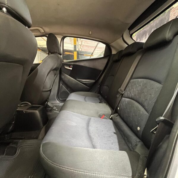 MAZDA 2 TOURING MT 1.5CC 2017