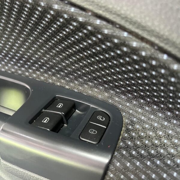 VOLKSWAGEN VOYAGE COMFORTLINE MT 1.6CC 2016