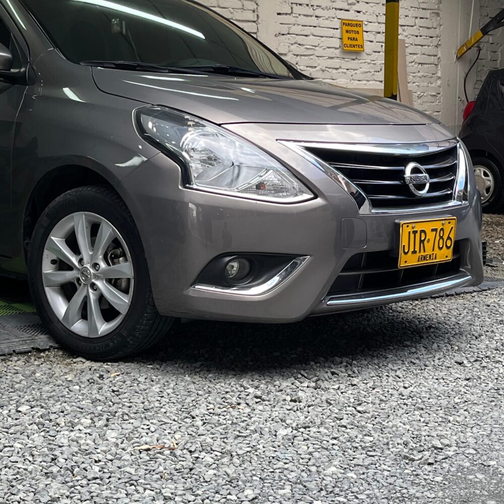 NISSAN VERSA ADVANCE AT 1.6CC 2019**: imagen 5