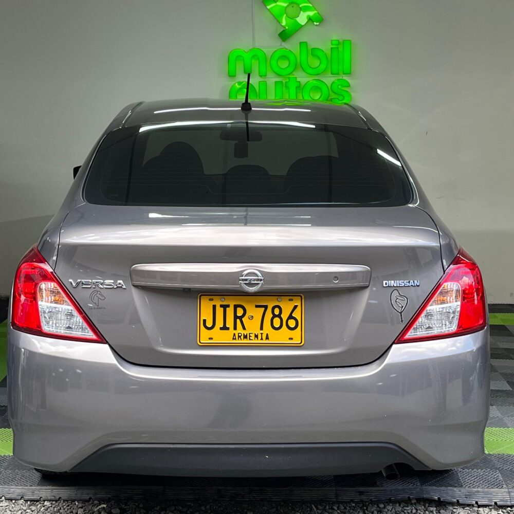 NISSAN VERSA ADVANCE AT 1.6CC 2019**: imagen 7