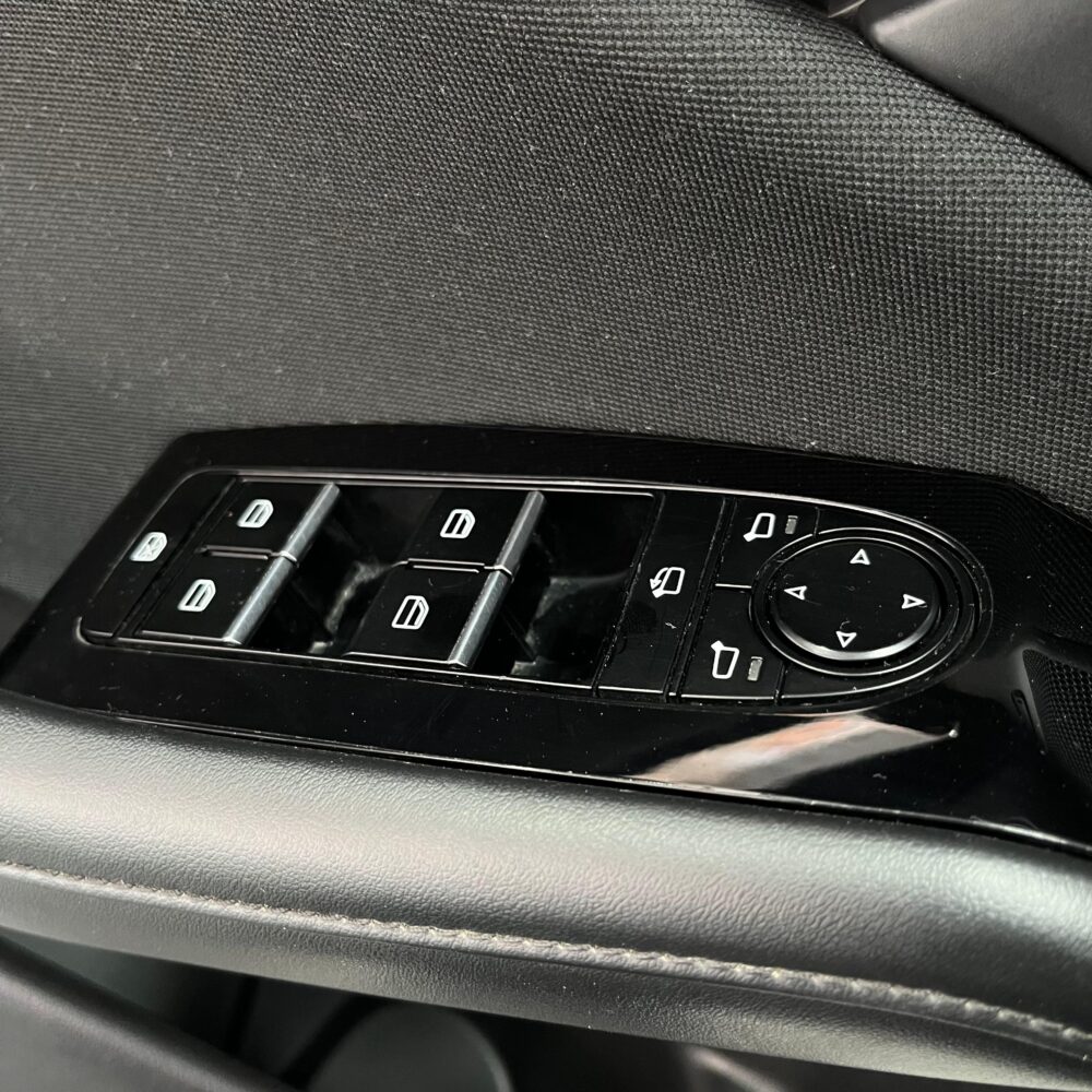 MAZDA 3 TOURING TP 2.0CC 2023**: imagen 11