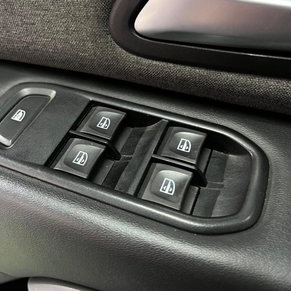 RENAULT DUSTER INTENS TP 1.3CC T 4X2 2023: imagen 11