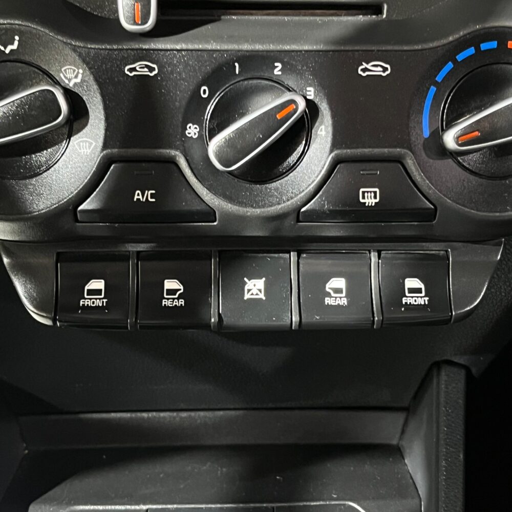 KIA SOLUTO DESIRE MT 1.4CC 2023: imagen 11