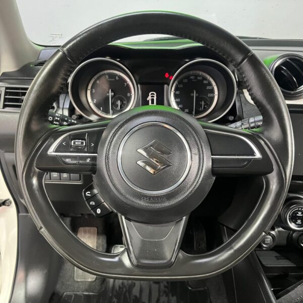 SUZUKI SWIFT HYBRID MT 1.2CC 2024